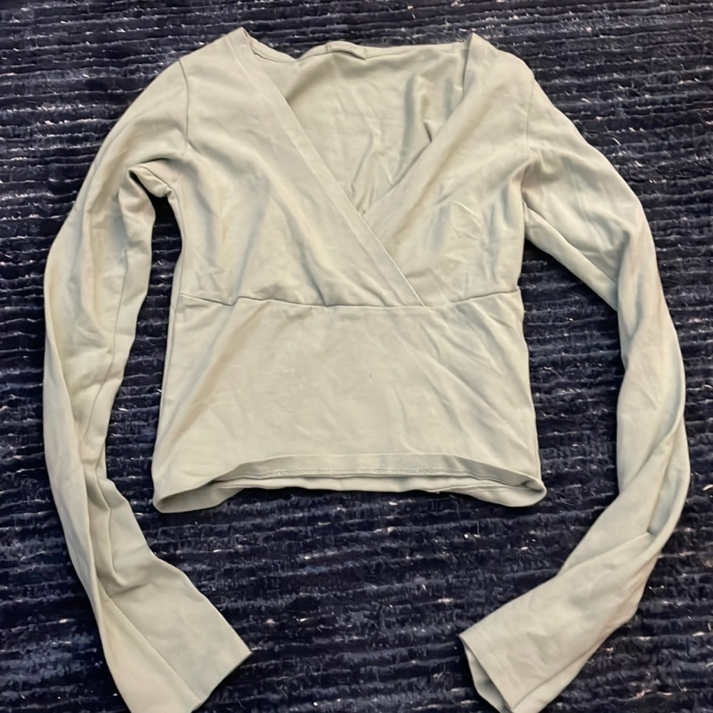 BRANDY MELVILLE SAGE GREEN TOP